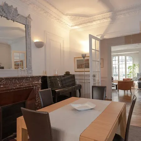 Apartment Chasles Paris