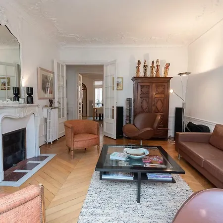 Chasles Apartment