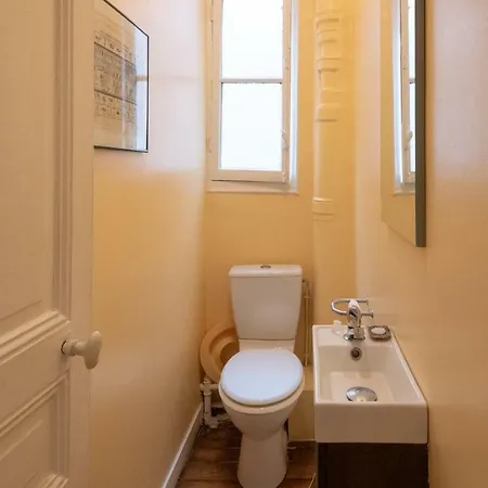 Chasles Apartment